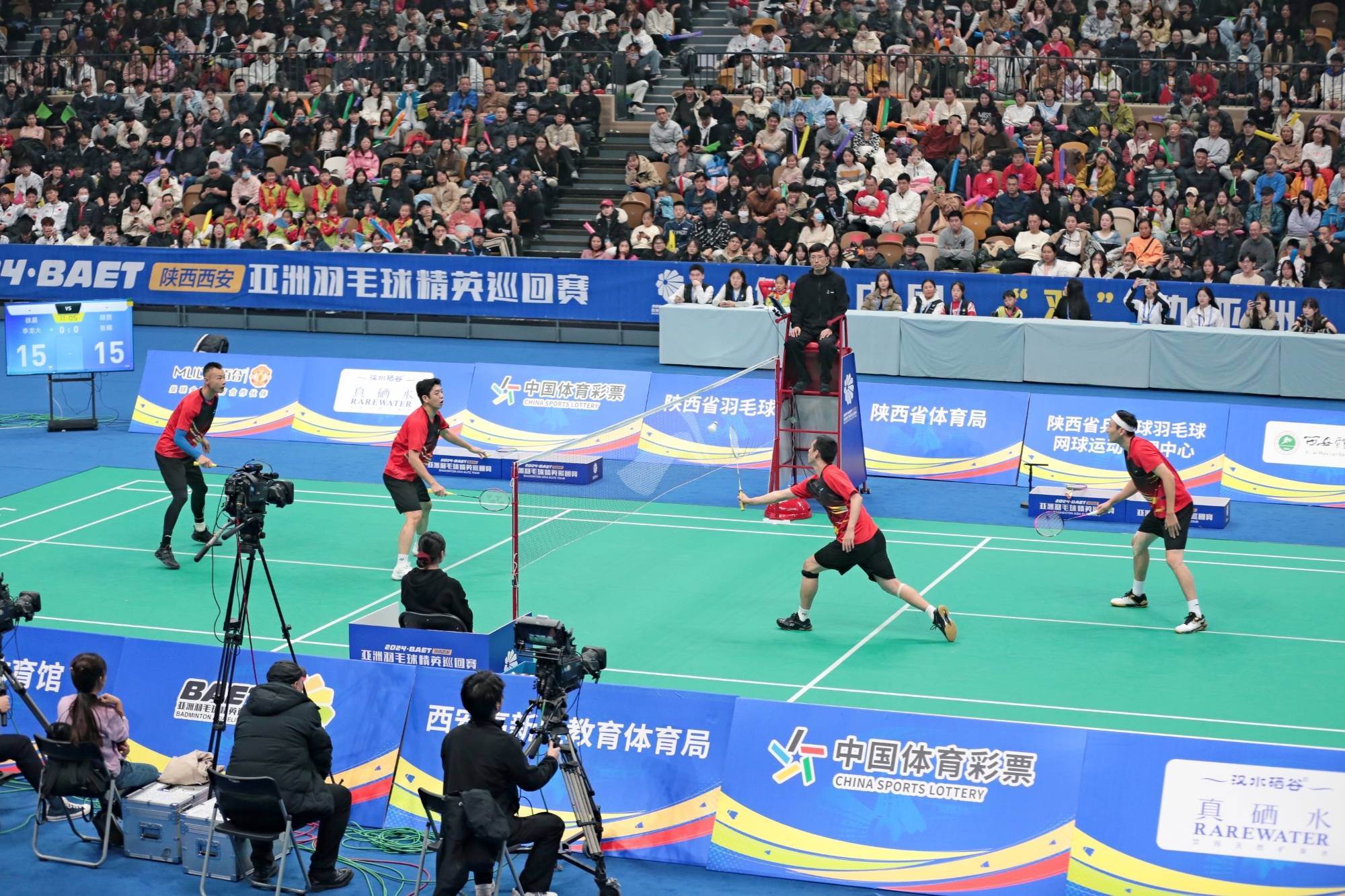 NGSPORTS-Ming重返赛场，重返赛场首场状态出色，加拿大队观众沸腾！观众掌声雷动的简单介绍