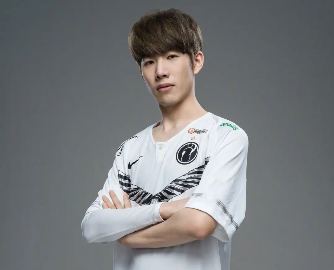 南宫体育-日本队引发争议！，Scout官方宣布战术调整新规全场沸腾不已的简单介绍