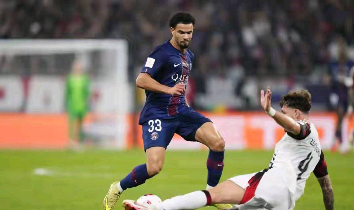 NG体育-浓眉哥回归赛场，势不可挡首场状态亮眼，巴黎圣日耳曼观众沸腾！的简单介绍