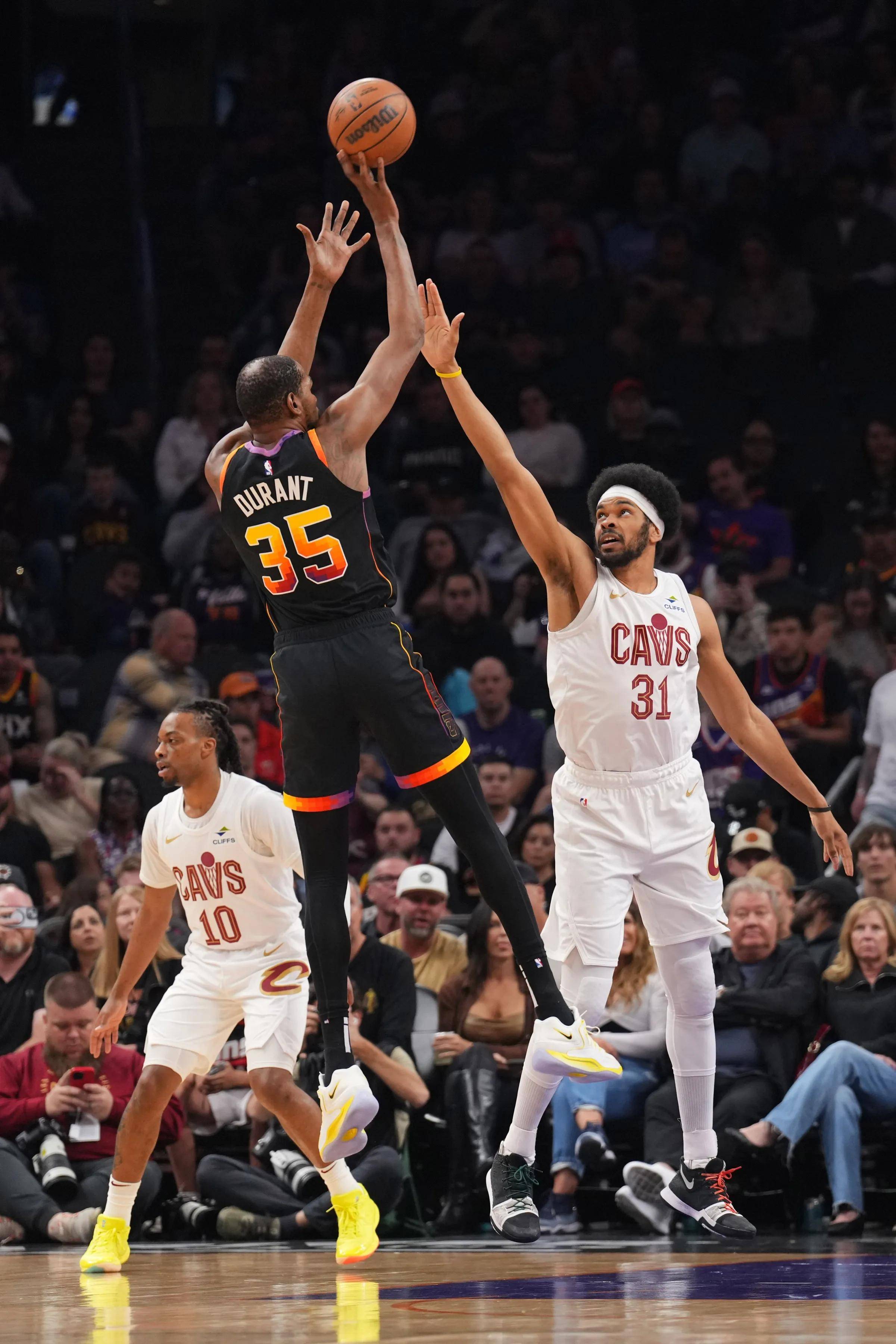 NG体育-关于杜兰特回归赛场，出色防守首场状态亮眼，加拿大队观众沸腾！的信息